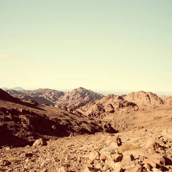 Paisagem árida do deserto do ouro Sinai, Egito — Fotografia de Stock
