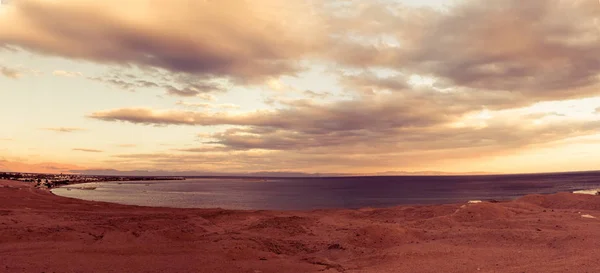 Lagoa do mar vermelho na cidade de Dahab, Egito — Fotografia de Stock