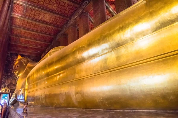 Estatua de oro de Buda. Wat Pho, Bangkok —  Fotos de Stock