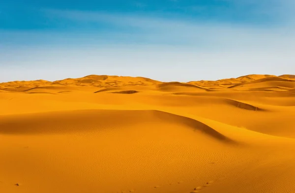 Indah megah adegan Merzouga bukit pasir Sahara Maroko — Stok Foto
