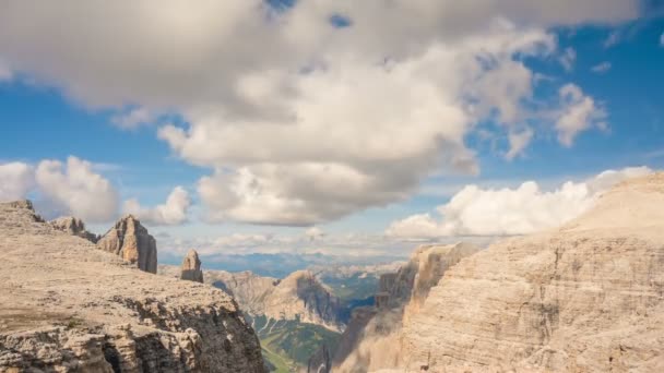 Nubes sobre Sella Ronda lapso de tiempo de verano Dolomita Alpes, Italia 4K — Vídeos de Stock