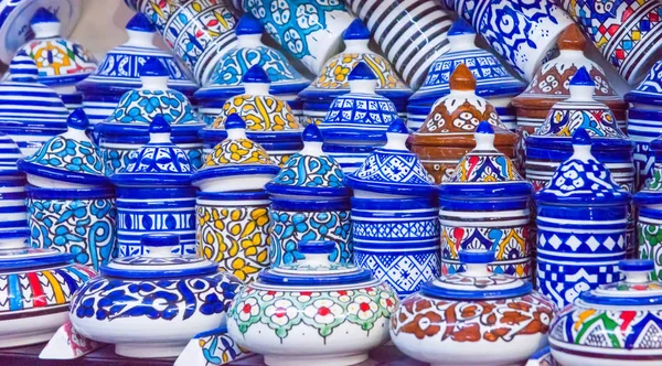 Traditional ceramic pottery Morocco bazaar — Stock Photo, Image