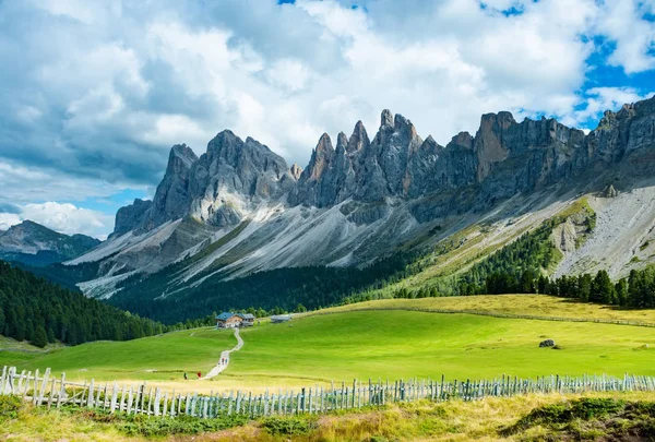 Prachtige berglandschap van de rifugio Brogles in Dolomieten Italië — Stockfoto