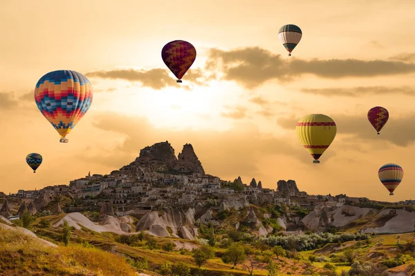 Colorful hot air balloons over valley Cappadocia — Stock Photo, Image