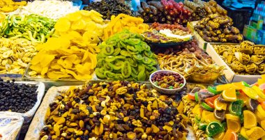 Türk lokumu tatlıları, meyveleri, fındıkları