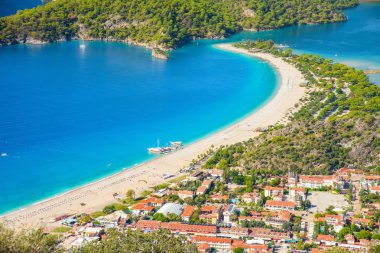 Deniz manzaralı Oludeniz lagünüName