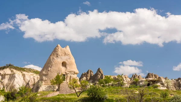 Park Narodowy Goreme i skalne miejsca Kapadocji, wulkaniczny krajobraz — Zdjęcie stockowe