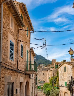 Valldemossa eski Akdeniz köyü, Mayorka, İspanya 'nın simgesi.