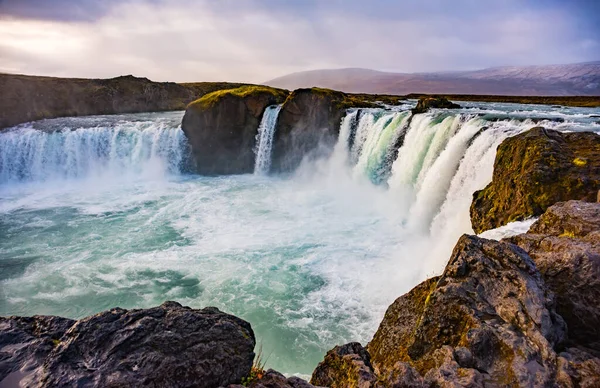 Cachoeira Godafoss. Uma das melhores cachoeiras da Islândia — Fotografia de Stock