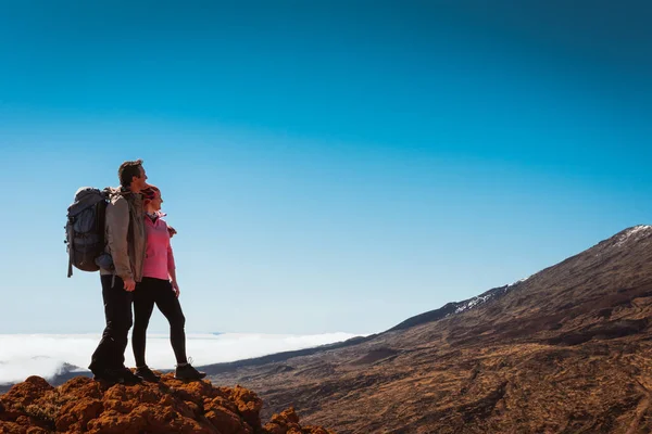 Sporty couple on top of mountain. Tenerife Canary — Stock Photo, Image