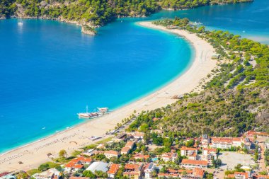 Deniz manzaralı Oludeniz lagünüName