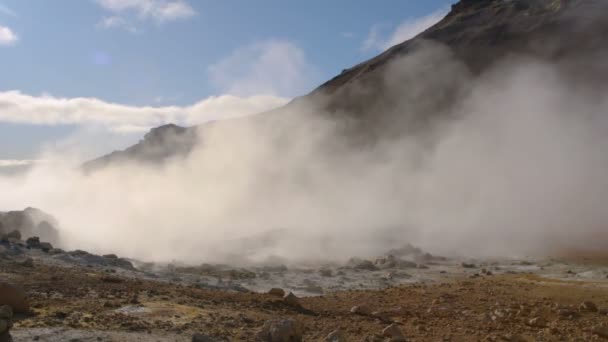 Γεωθερμική περιοχή Hverir Myvatn με φυσικό ατμό Ισλανδία — Αρχείο Βίντεο