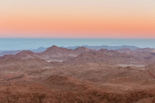 Gold Sonnenuntergang trockene Wüstenlandschaft Sinai, Ägypten — Stockfoto