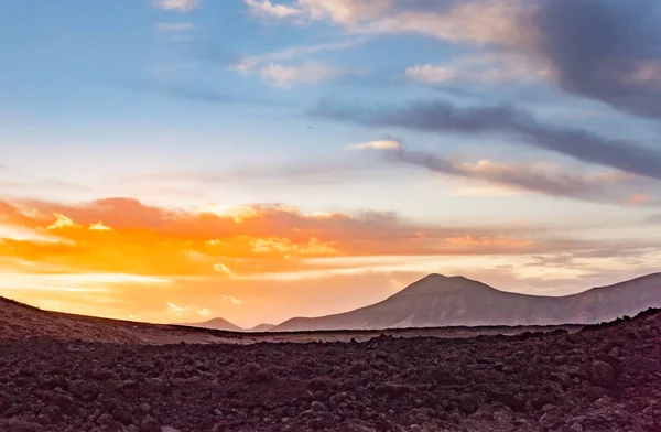 Vulkanische Landschaft im Timanfaya Nationalpark, Insel Lanzarote Kanarische Inseln — Stockfoto