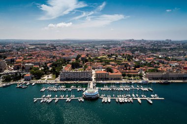 Pula limanının havadan görünümü, Istria, Hırvatistan