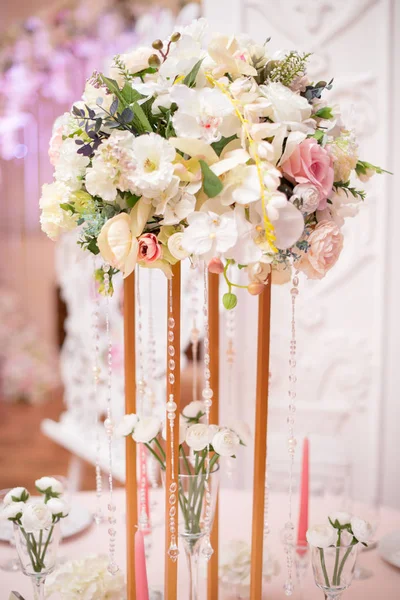 Квітковий Стіл Прикраси Свят Весільної Вечері Набір Столів Святкових Заходів — стокове фото