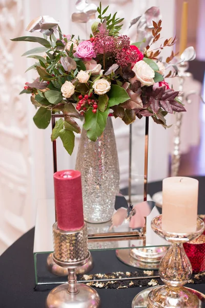 Décorations Table Fleurs Pour Les Vacances Dîner Mariage Set Table — Photo