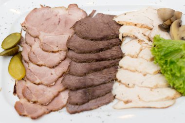 Geleneksel Dilimlenmiş Ballı Jambon Tatil İçin Hazır.