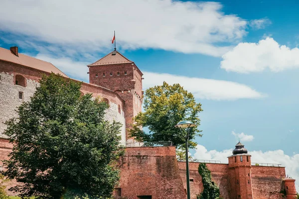 Walls of Wawel, Polish flag