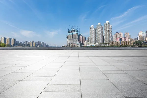 Skyline Panoramique Immeubles Bureaux Modernes Avec Route Vide Plancher Carré — Photo