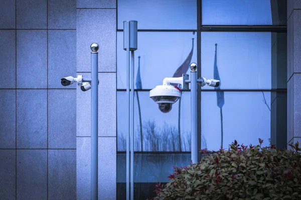 Câmera Segurança Cctv Frente Edifício Cidade China — Fotografia de Stock