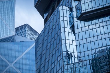 mavi cam ofis binası