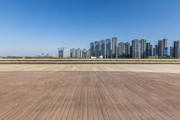 Skyline Panorâmico Modernos Edifícios Escritórios Negócios Com Estrada Vazia Piso — Fotografia de Stock