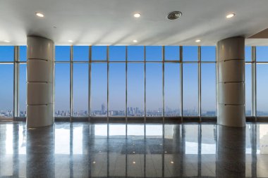 Panoramik manzarası ve binalardan cam pencere