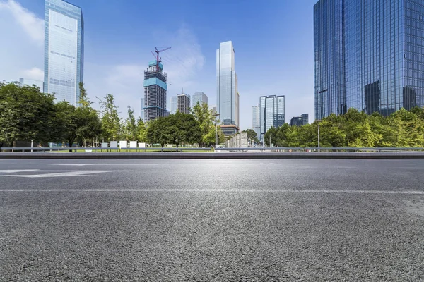 Skyline Panoramique Immeubles Bureaux Modernes Avec Route Vide Plancher Carré — Photo