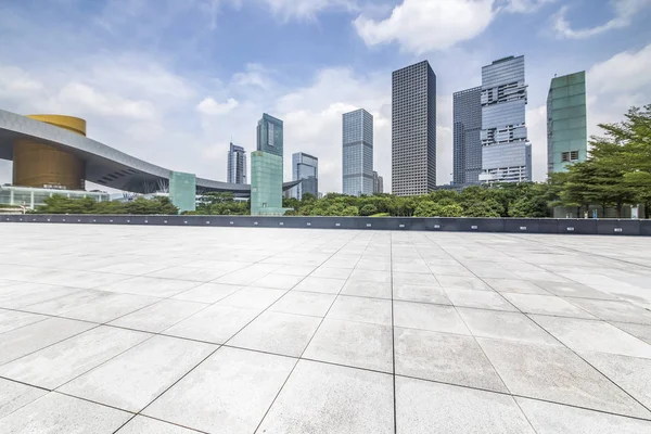 Skyline Panorâmico Modernos Edifícios Escritórios Negócios Com Estrada Vazia Piso — Fotografia de Stock