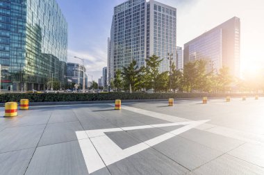 Modern iş ofis binası ile boş yere