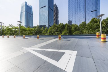 Modern iş ofis binası ile boş yere