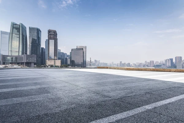 Skyline Panorâmico Edifícios Com Vazio Roadchongqing Cidadechina — Fotografia de Stock