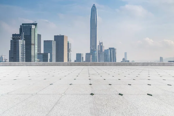 Skyline Panoramique Immeubles Bureaux Modernes Avec Route Vide Plancher Carré — Photo