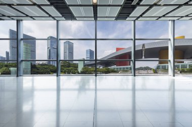 Panoramik manzarası ve binalardan cam pencere