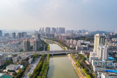Nanjing şehrin kentsel mimari peyzaj üzerinde havadan görünümü