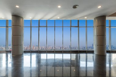 Panoramik manzarası ve binalardan cam pencere