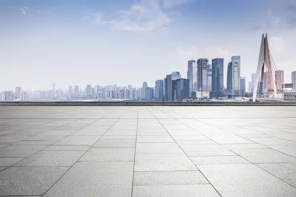 Skyline Panoramique Immeubles Bureaux Modernes Avec Route Vide Plancher Carré — Photo