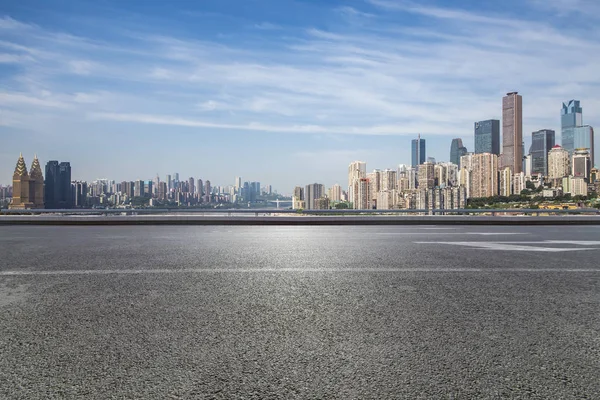 Skyline Panoramico Moderni Edifici Uffici Aziendali Con Strada Vuota Pavimento — Foto Stock