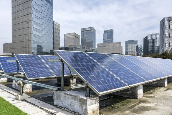 Ciudad Solar Moderna Skyline — Foto de Stock