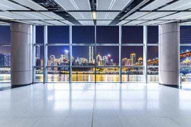 Panoramik manzarası ve binalardan cam pencere