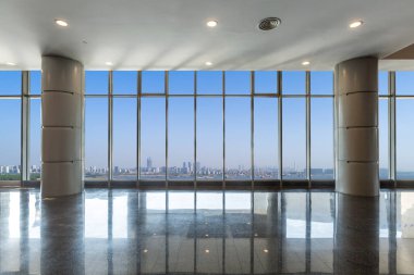 Panoramik manzarası ve binalardan cam pencere