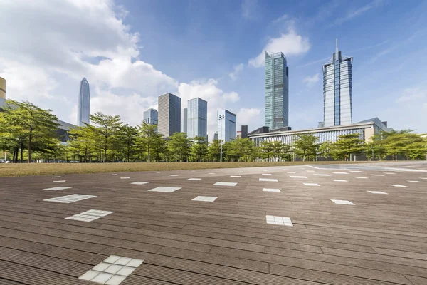 Skyline Panorâmico Modernos Edifícios Escritórios Negócios Com Estrada Vazia Piso — Fotografia de Stock