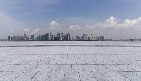 Skyline Panoramico Moderni Edifici Uffici Aziendali Con Strada Vuota Pavimento — Foto Stock