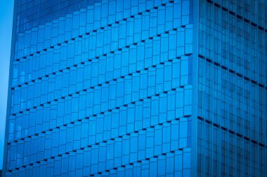 mavi cam ofis binası