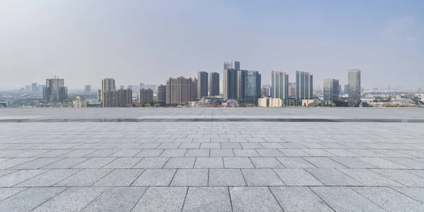 Skyline Panoramique Immeubles Bureaux Modernes Avec Route Vide Plancher Carré — Photo