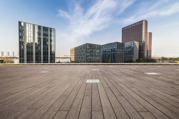 Skyline Panorâmico Modernos Edifícios Escritórios Negócios Com Estrada Vazia Piso — Fotografia de Stock