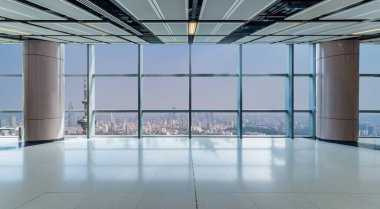 Panoramik manzarası ve binalardan cam pencere