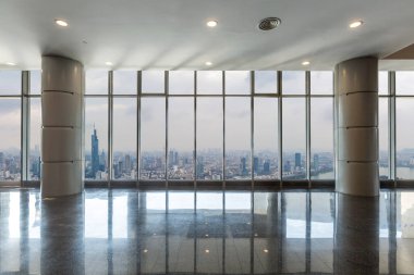 Panoramik manzarası ve binalardan cam pencere