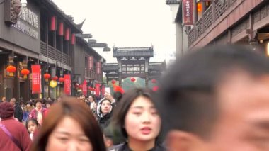  Feb.26,2018-Nanjing, Çin: fenerler insanlar izlemek için Konfüçyüs Tapınağı'kalabalık. Nanjing Qinhuai Lantern Festivali biridir en eski ve en büyük halk faaliyetleri Çin Bahar Festivali sırasında.